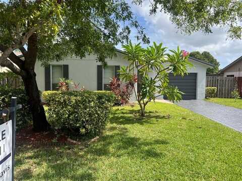 9851 NW 24th St, Coral Springs, FL 33065
