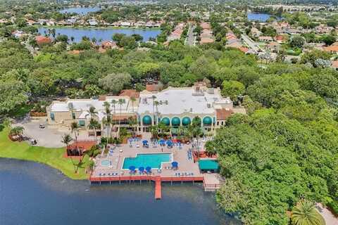 9480 Poinciana Pl, Davie, FL 33324