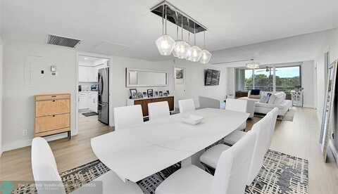 555 Oaks Ln, Pompano Beach, FL 33069