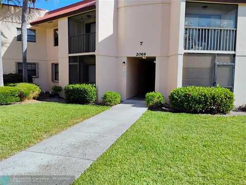 2069 NE Collins Cir, Jensen Beach, FL 34957