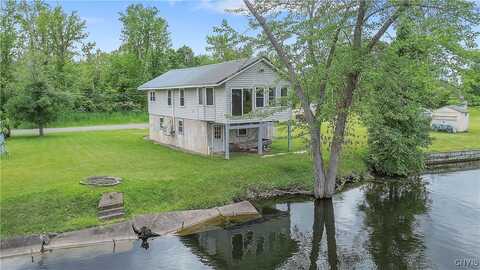 9648 Horseshoe Island Rd, Clay, NY 13041