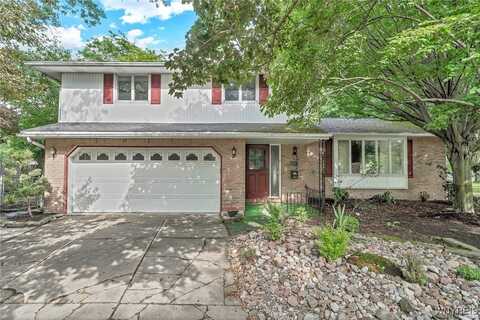8 Countryside Court, Amherst, NY 14221