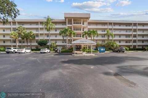 3930 Oaks Clubhouse Dr, Pompano Beach, FL 33069
