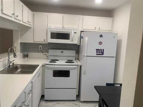 9081 Lime Bay Blvd, Tamarac, FL 33321