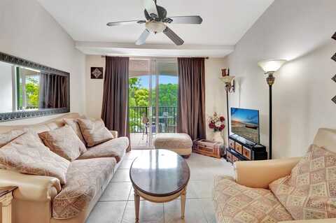 923 Villa Cir, Boynton Beach, FL 33435