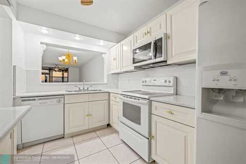 110 Lake Emerald Dr, Oakland Park, FL 33309