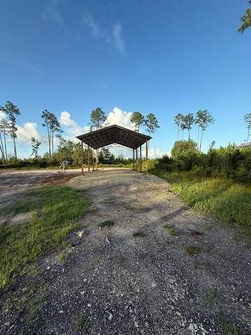 6302 Doc Whitfield Rd, Wewahitchka, FL 32465