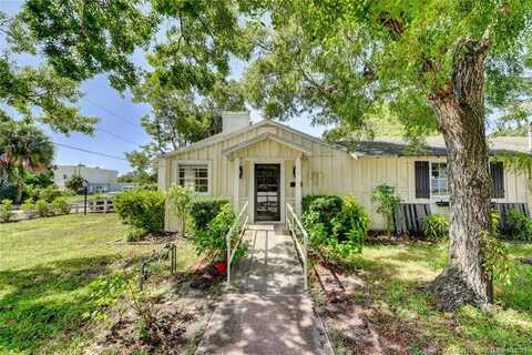 300 SE Detroit Avenue, Stuart, FL 34994