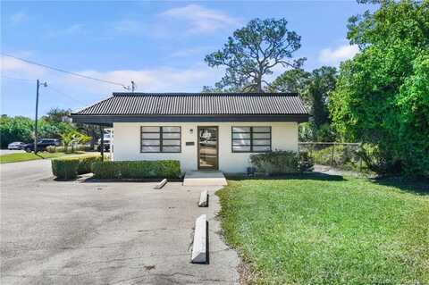 940 NE Jensen Beach Boulevard, Jensen Beach, FL 34957