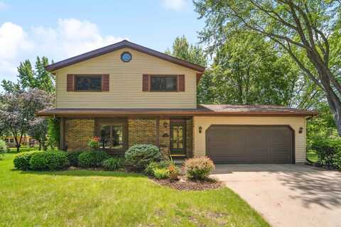 40 BARRINGTON Court, FOND DU LAC, WI 54935