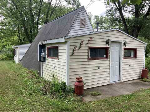 N1034 CHALET Drive, WAUPACA, WI 54981