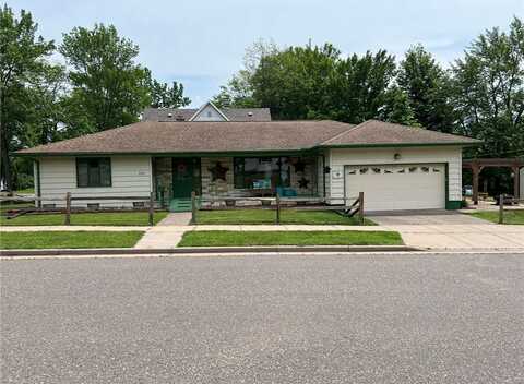 522 Bashaw Street, Spooner, WI 54801