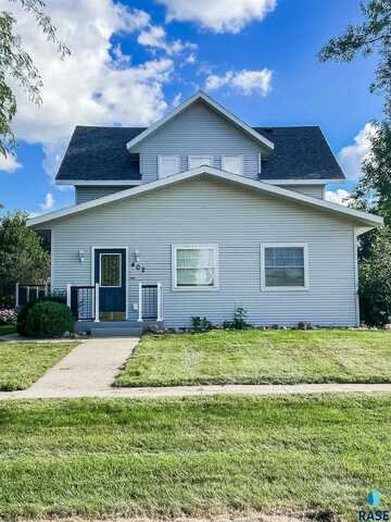 402 E 1st Ave, Beaver Creek, MN 56116