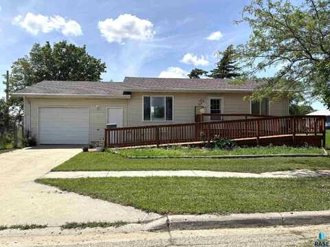 107 E 4th Ave, Miller, SD 57362