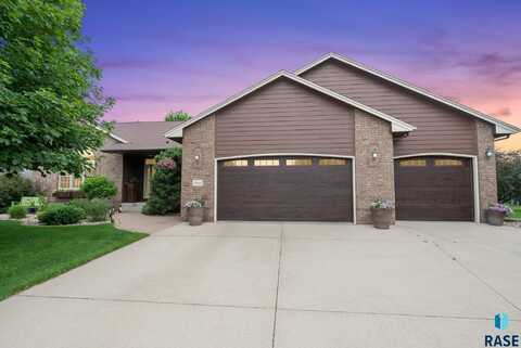 4400 E Aster Cir, Sioux Falls, SD 57103