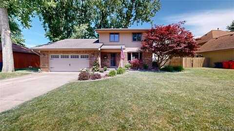 39240 Camp Street, Harrison Township, MI 48045