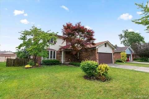 18068 Autumn Lane, Macomb, MI 48044