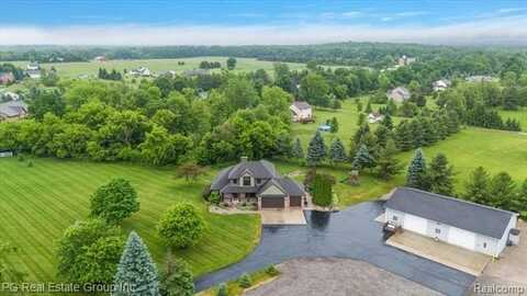 4888 Oakwood Road, Ortonville, MI 48462