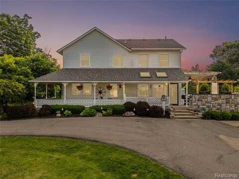 7739 Clyde Road, Fenton, MI 48430