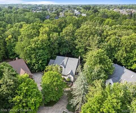 6224 Bromley Court, West Bloomfield, MI 48322
