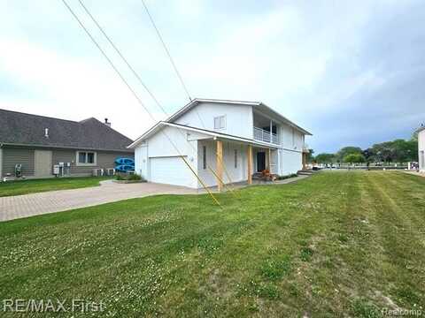 38025 Huron Pointe Drive, Harrison Township, MI 48045