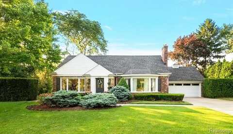 32055 Beverly Court, Beverly Hills, MI 48025
