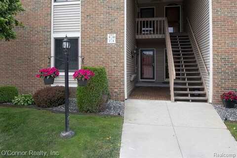1660 River Road, Marysville, MI 48040