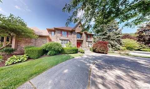 29918 KENLOCH Drive, Farmington Hills, MI 48331