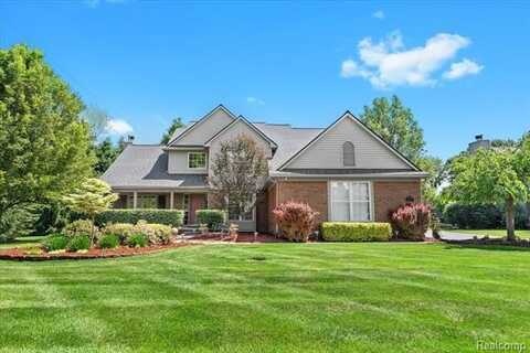 13105 Gorget Drive, South Lyon, MI 48178