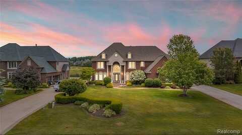 2401 Spyglass Drive, Oakland, MI 48363