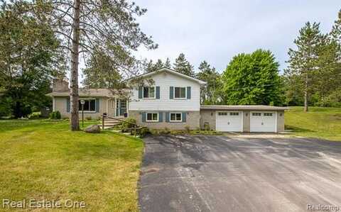 1400 W Predmore Road, Oakland, MI 48363