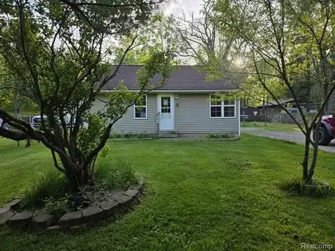 1573 Richman Road, Emmett, MI 48074