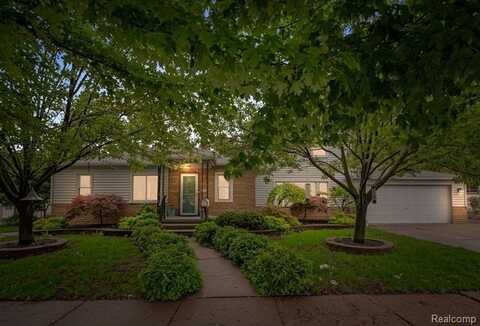 4633 Croissant Street, Dearborn Heights, MI 48125