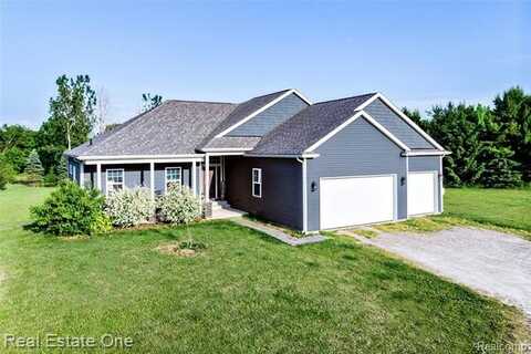 10125 Chase Lake Road, Fowlerville, MI 48836