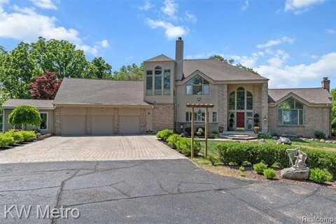 5772 N Rochester Road, Rochester, MI 48306