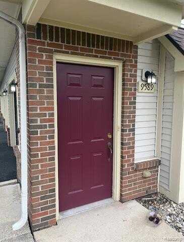 9589 Lakeside Drive, Ypsilanti, MI 48197