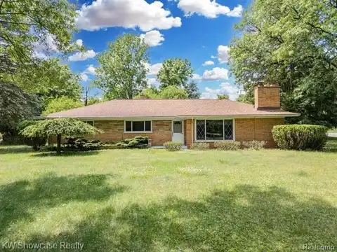 26463 La Muera Street, Farmington Hills, MI 48334