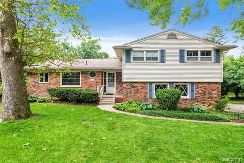 6672 Timber Ridge Drive, Bloomfield Hills, MI 48301