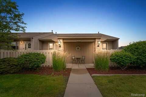 62402 Raleigh Court, South Lyon, MI 48178