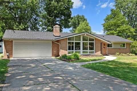 476 Kirk Lane Drive, Troy, MI 48084