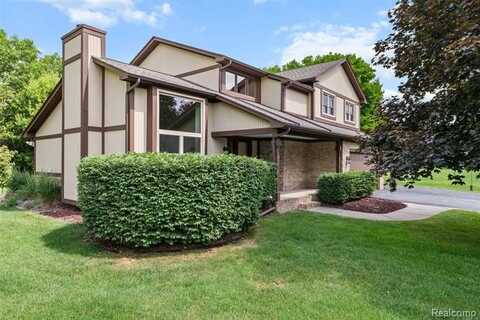 2206 Estates Drive, Highland, MI 48357