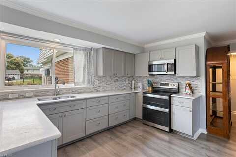7600 Bridgette Lane, Norfolk, VA 23518