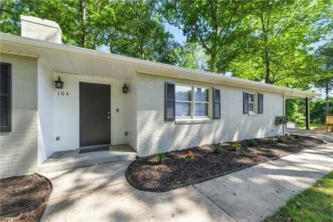 104 W Rexford Drive, Newport News, VA 23608