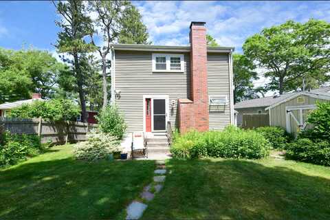 24 Gardner Drive, Plymouth, MA 02360