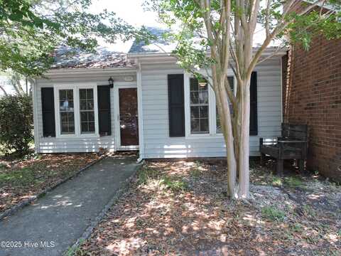 3200 Crystal Oaks Lane, Morehead City, NC 28557