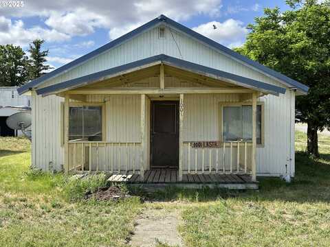 1001 B ST, Fossil, OR 97830