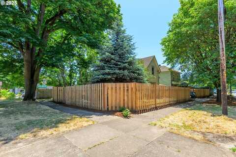 490 W 4TH AVE, Eugene, OR 97401