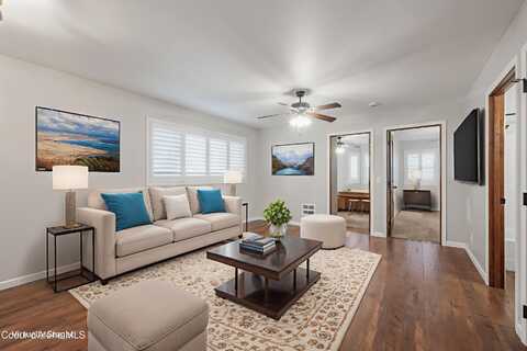 1313 N Division Ave, Sandpoint, ID 83864