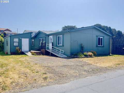94120 STRAHAN ST, Gold Beach, OR 97444