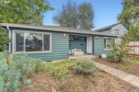 9832 N CLARENDON AVE, Portland, OR 97203